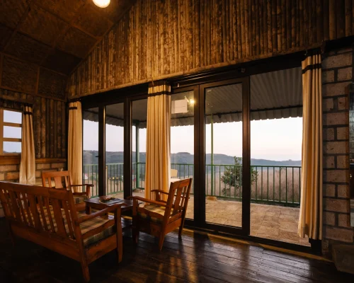 R11 Shylluit__-_AHS06607.jpg