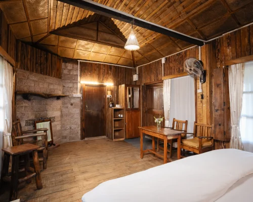 R8 Kynphor_-_AHS06428-2.jpg