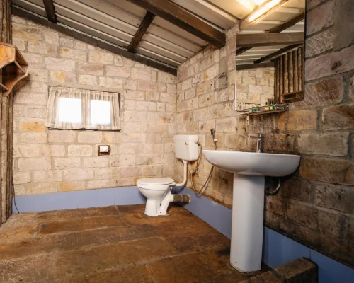 R9 Pyriam_-_AHS06484-2.jpg