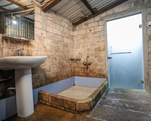 R9 Pyriam_-_AHS06490-Edit.jpg