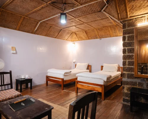 Room 1 Myngngor-_AHS06715.jpg