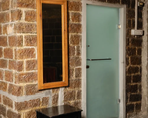 Room 1 Myngngor-_AHS06720.jpg